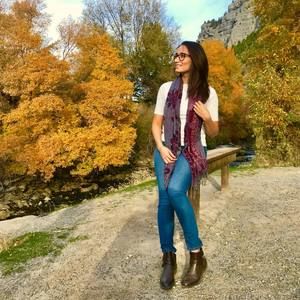 Meet your Posher, Denise